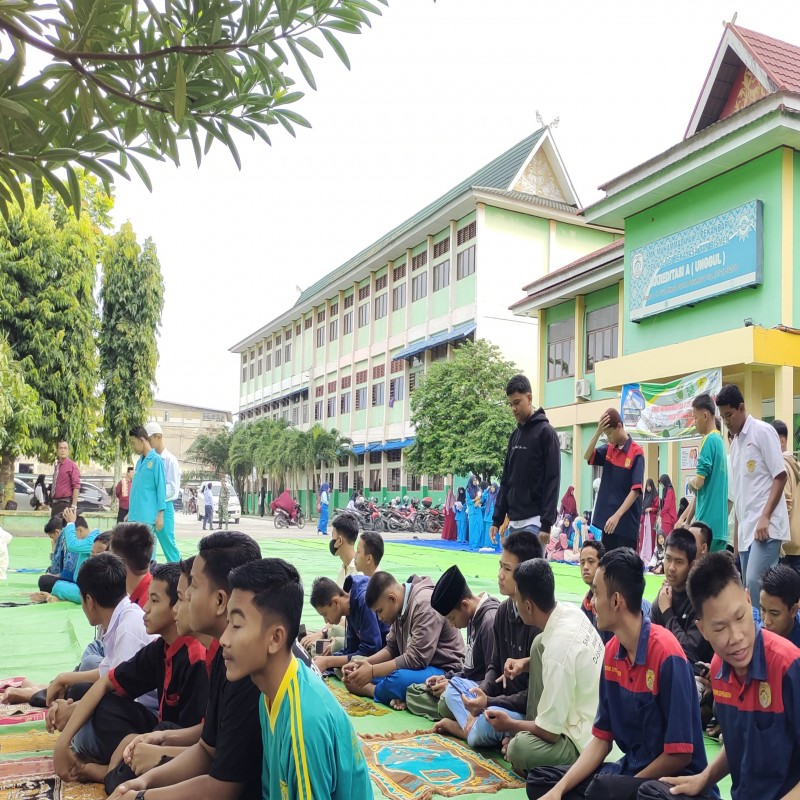 PERSIAPAN SHOLAT DHUHA DI SMK PUSAT KEUNGGULAN SMK MUHAMMADIYAH 3 TERPADU