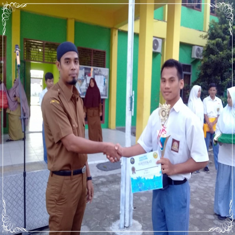 TIM VOLLY SMK MUTI PEKANBARU JUARA 1 DI UNIVERSITAS MUHAMMADIYAH RIAU