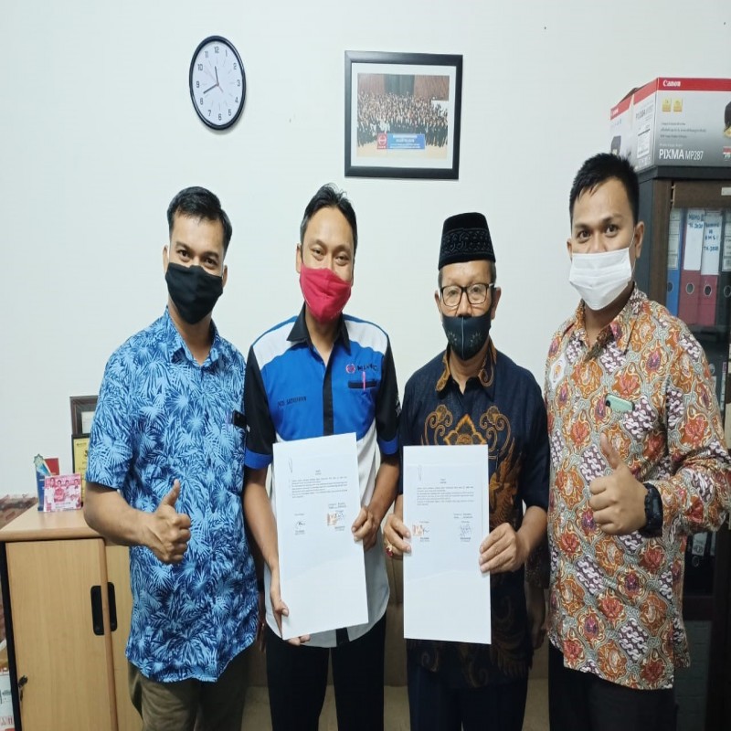 DEALER UTAMA MOBIL HINO PROV RIAU DENGAN SMK MUHAMMADIYAH 3 TERPADU PEKANBARU MELAKUKAN MOU