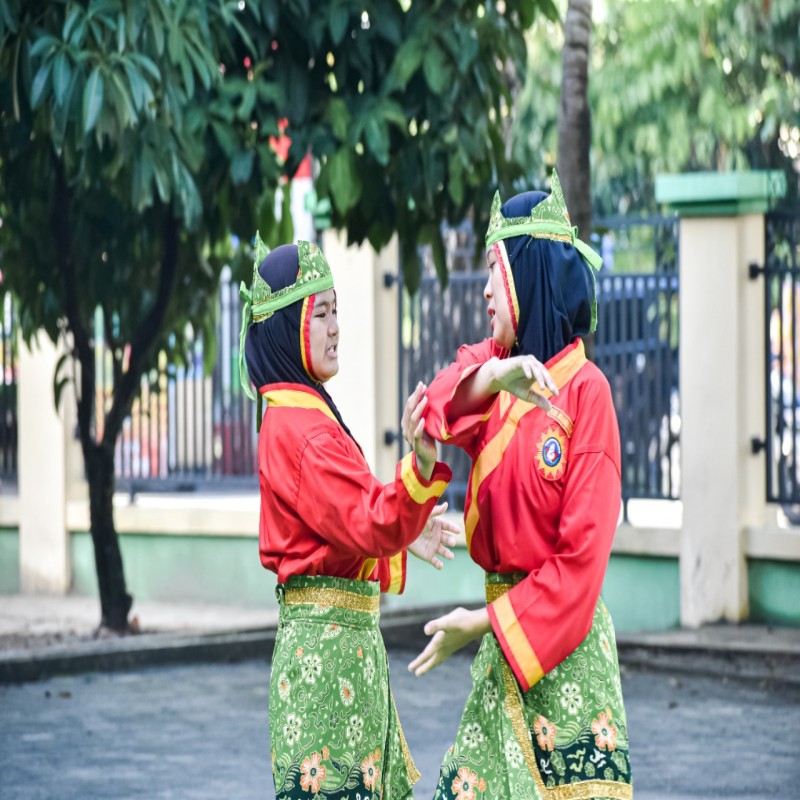 PENAMPILAN MUHADHARAH KELAS XI ADP (JURUSAN PERKANTORAN) SMK SWASTA MUHAMMADIYAH 3 TERPADU PEKANBARU DENGAN DIAKHIRI PENTAS SENI TAPAK SUCI CABANG SMK MUTI PEKANBARU