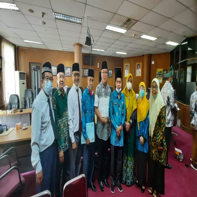 RAPAT DENGAR PENDAPAT ( RDP ) DENGAN ANGGOTA DPRD PROV. RIAU KOMISI V BID. PENDIDIKAN